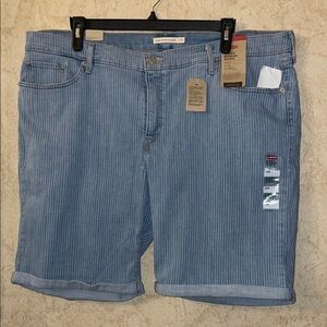 Levi's Classic Bermuda Shorts Blue Striped Shorts